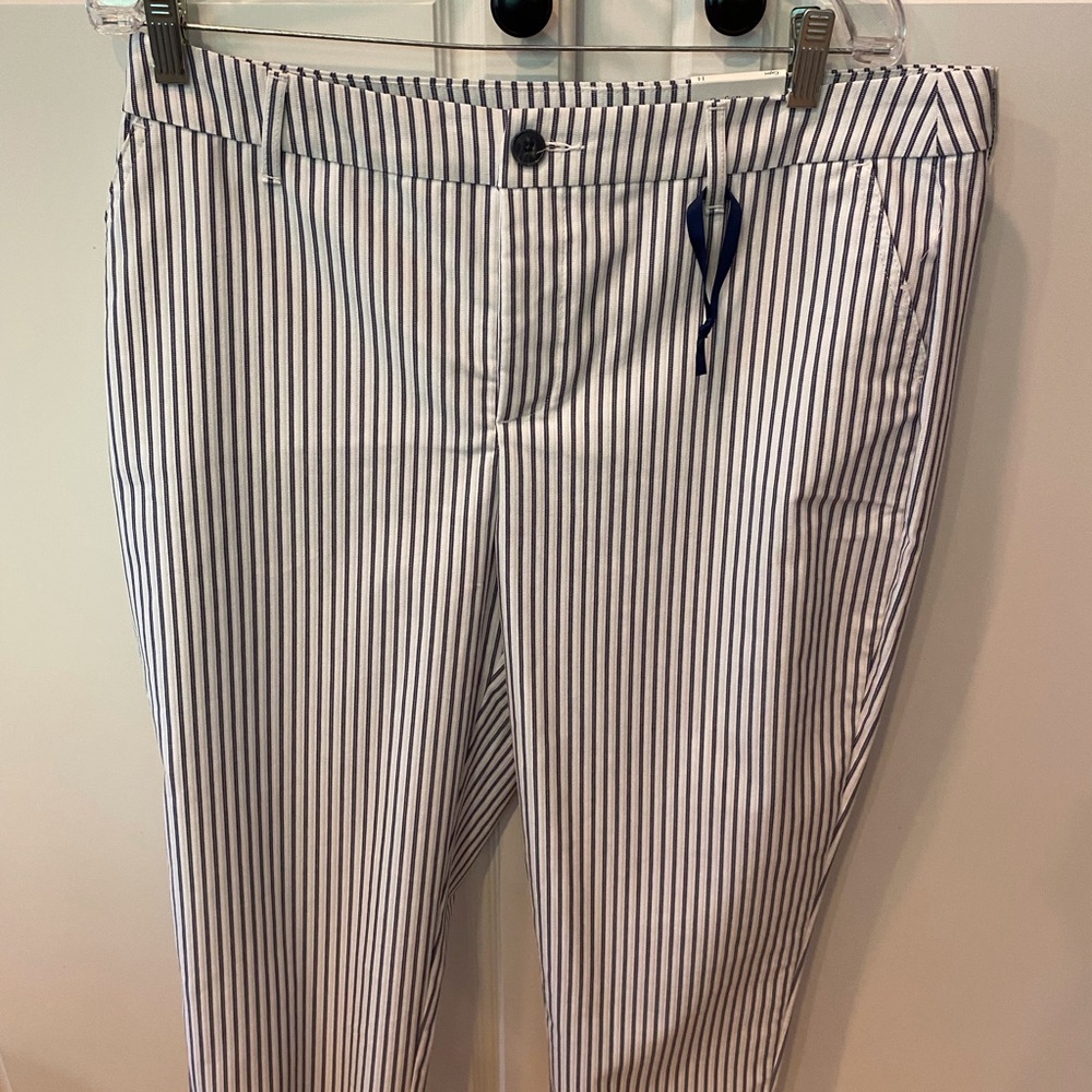 Capri pants